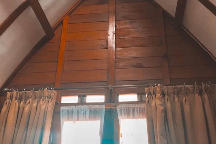 Room 6 of 30