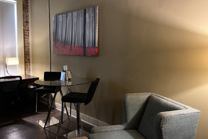 Room 3 of 20