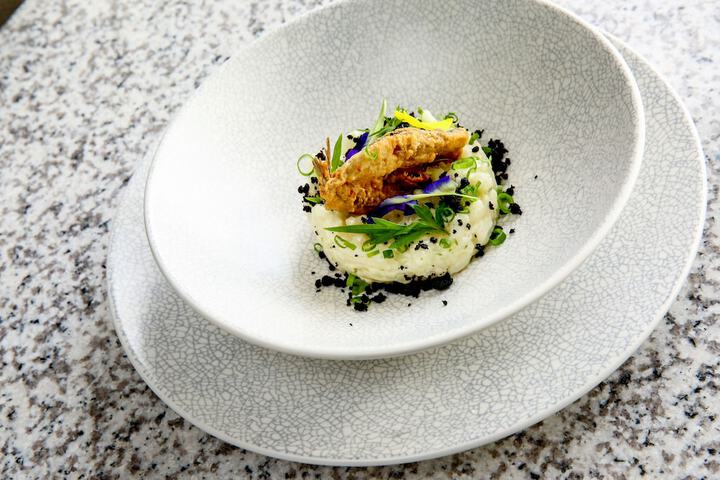 Dining 84 of 175