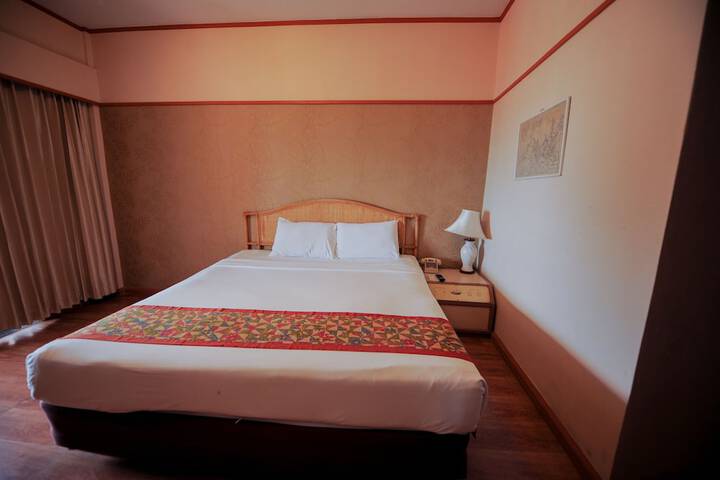 Room 6 of 64