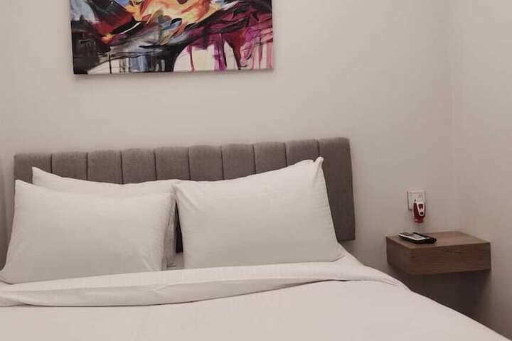Room 12 of 30