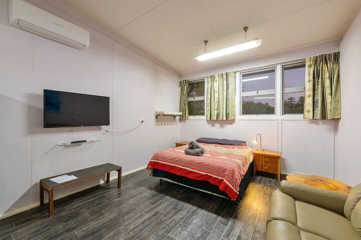Room 15 of 18