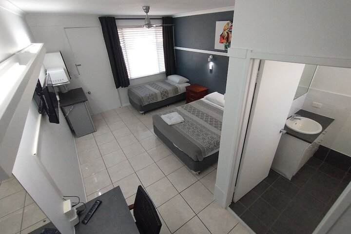 Room 33 of 109