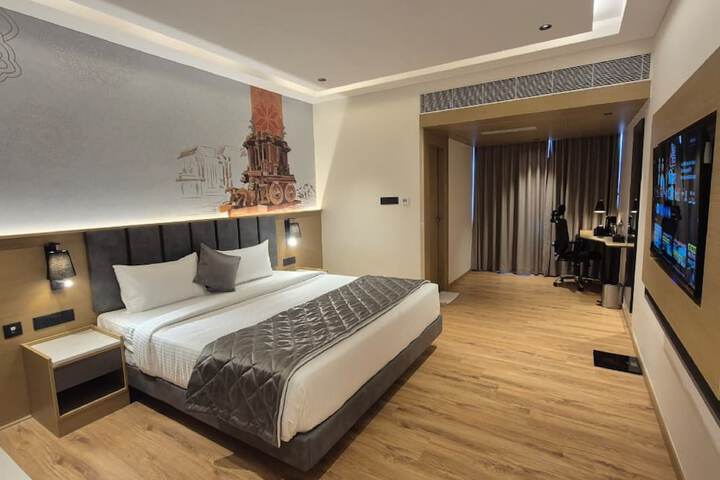 Room 14 of 27