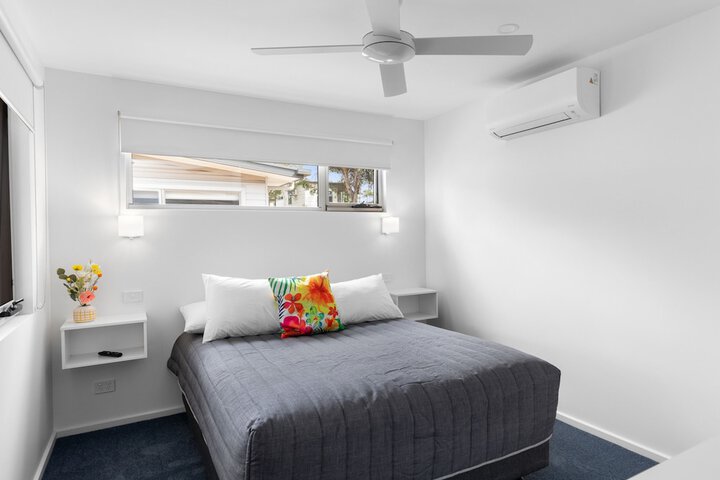 Room 17 of 104