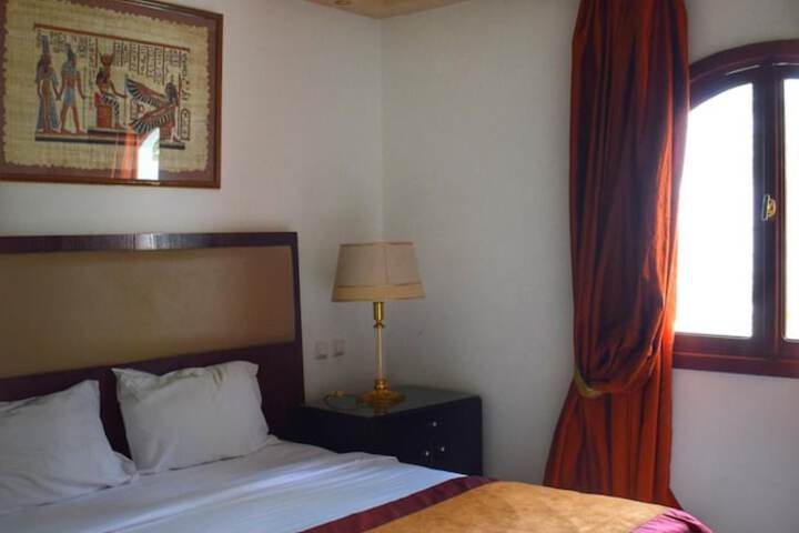 Room 14 of 42