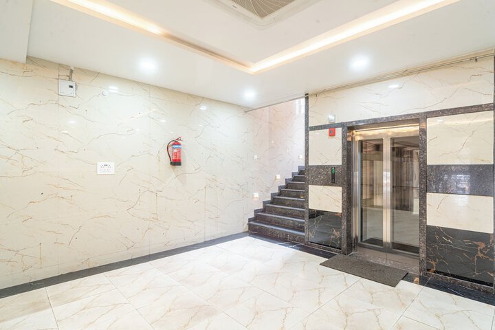 Ballroom/Hall 51 of 73
