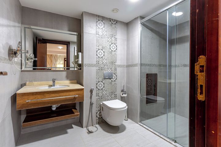 Room 15 of 16