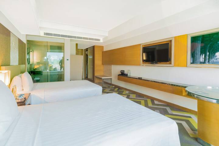 Room 28 of 117