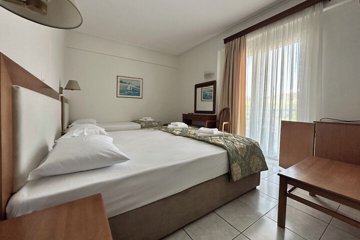 Room 8 of 23