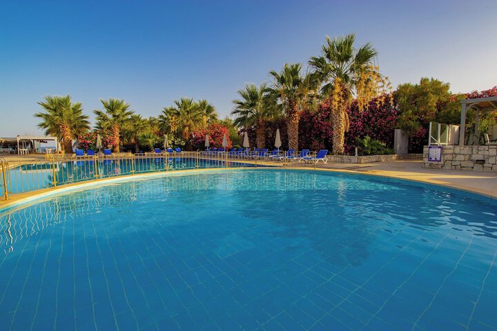 Pool 44 of 131