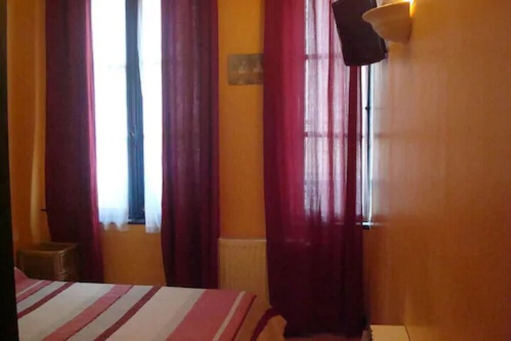 Room 7 of 15