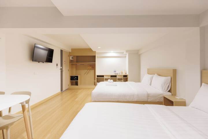 Room 30 of 53