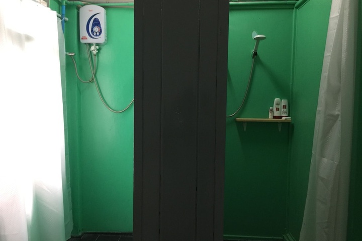 Room 9 of 14