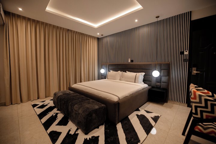 Room 18 of 60