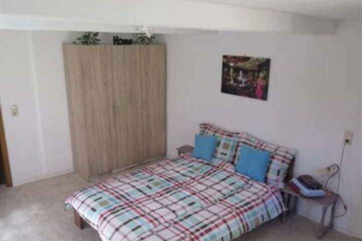 Room 37 of 47