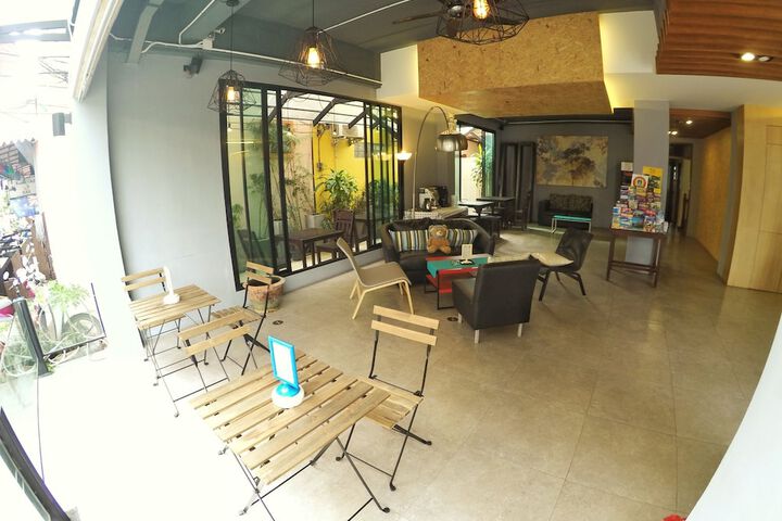 Guest Lobby