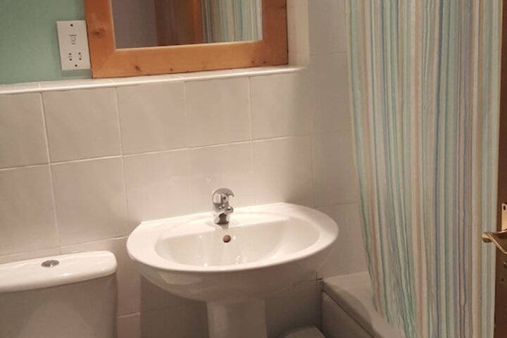 Room 12 of 19