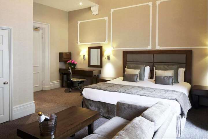 Room 13 of 47