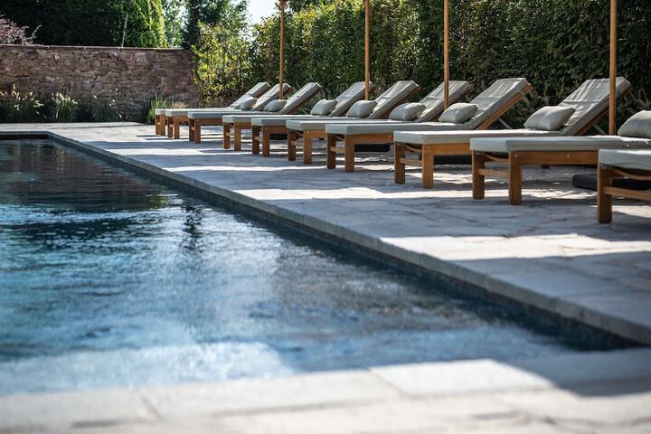 Hotel Pool