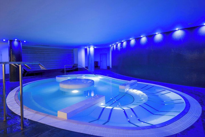 Spa 52 of 105