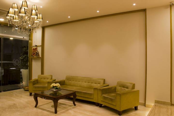 Hotel Interior 4 of 33