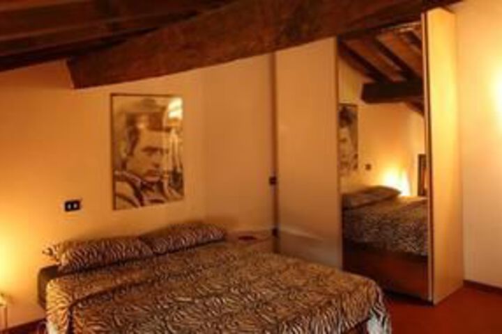 Room 7 of 17