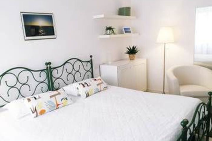 Room 7 of 15