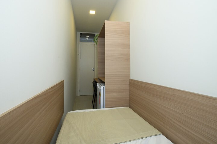 Room 11 of 19