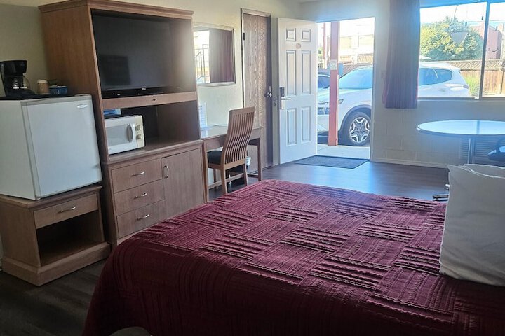 Room 17 of 41