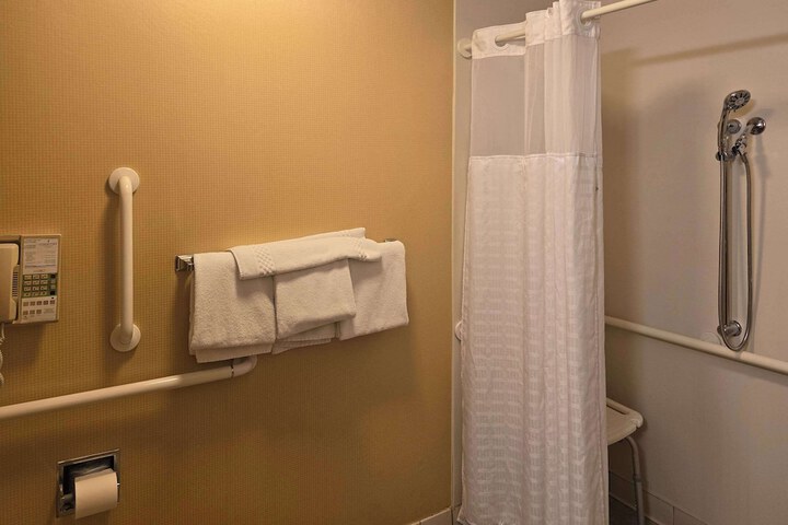 Room 44 of 135