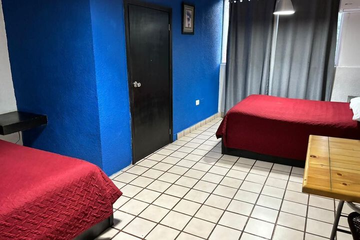 Room 13 of 26