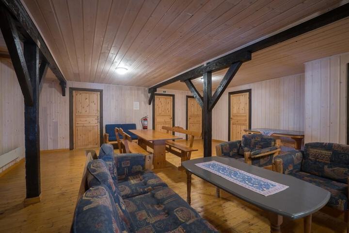 Room 8 of 45
