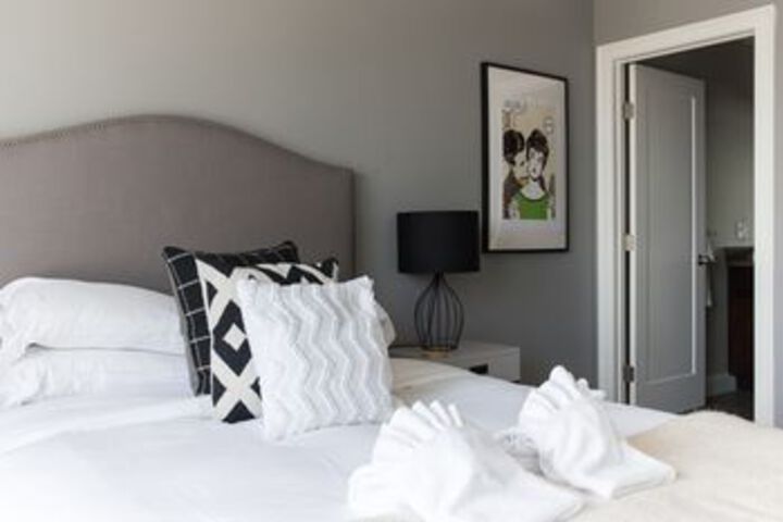 Room 8 of 22