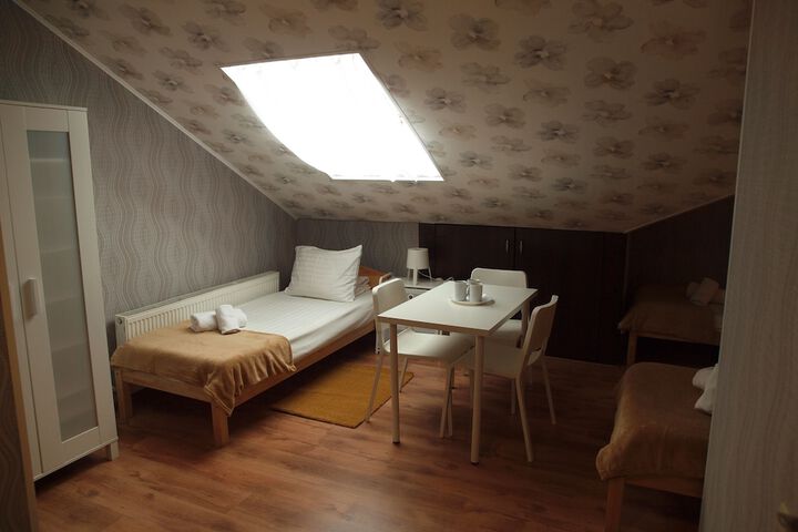 Room 12 of 69