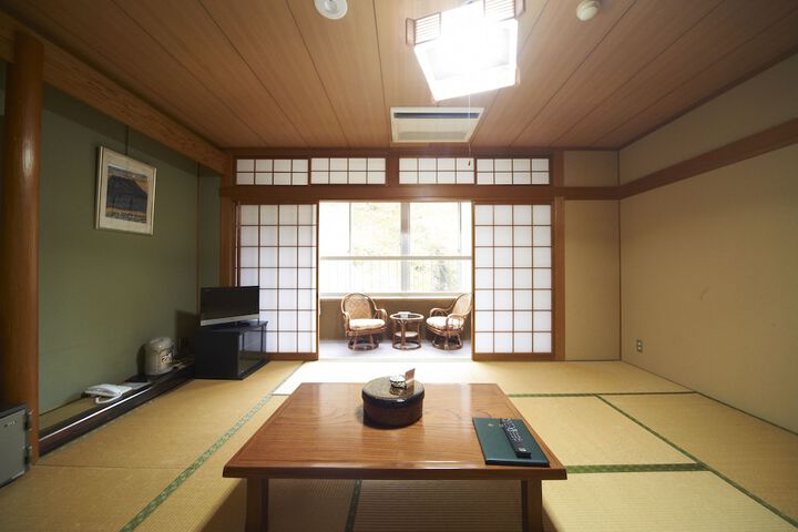 Room 7 of 139