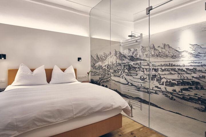 Room 22 of 37
