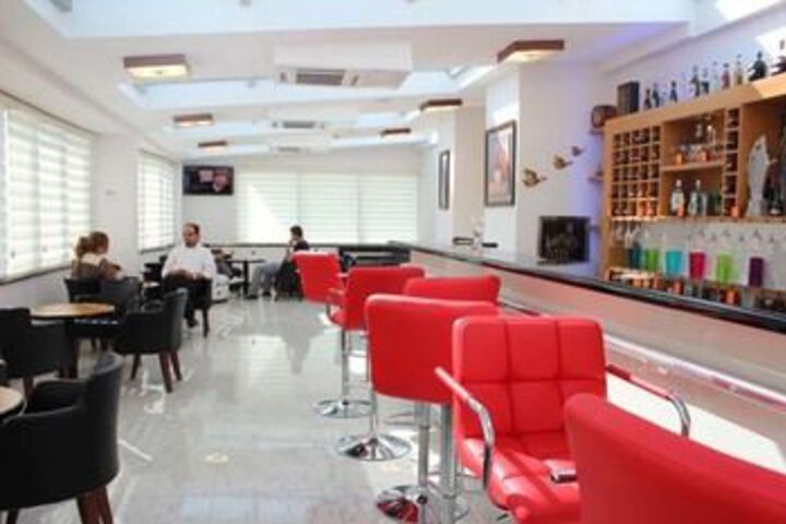 Hotel Bar