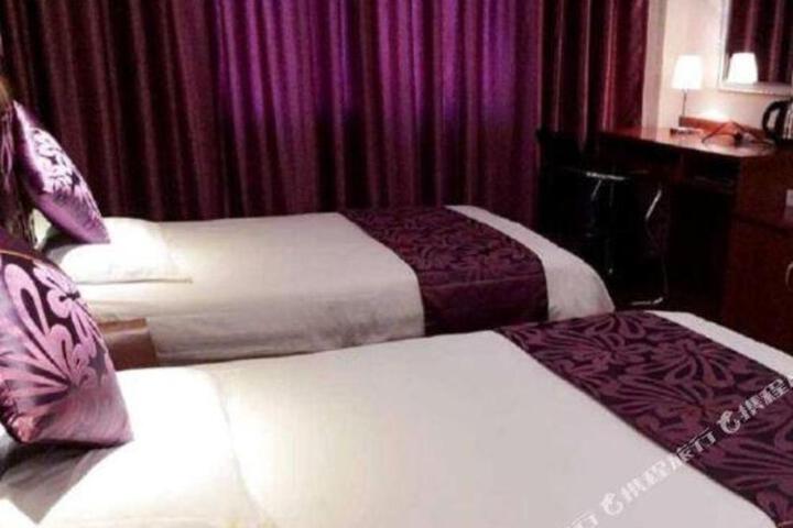 Huangshi Hotel 168