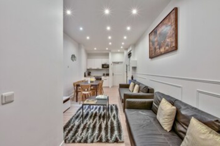 Room 5 of 19