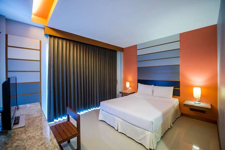 Room 19 of 39
