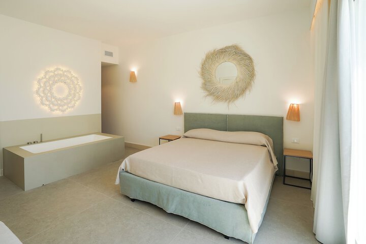 Room 3 of 46
