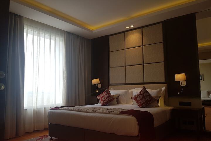 Room 8 of 54