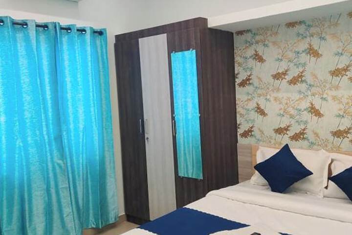 Room 12 of 36