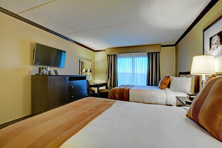 2 Double Beds (2 of 5)