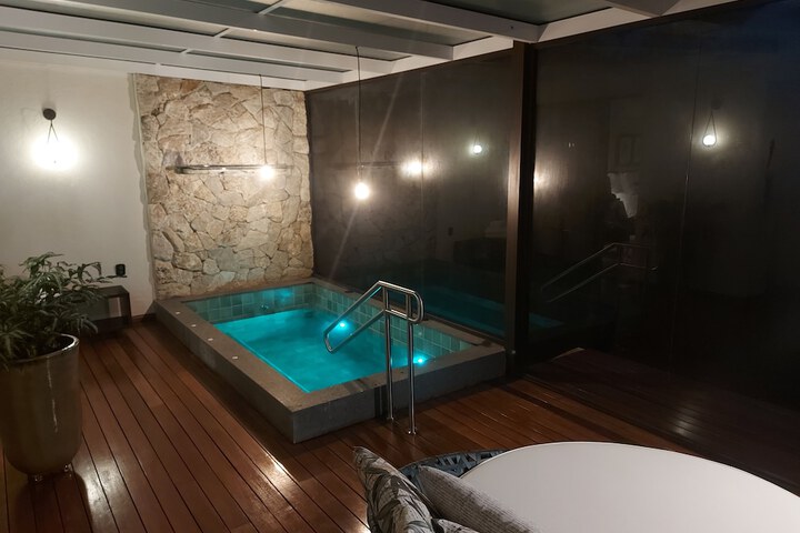 Hotel 4 of 123