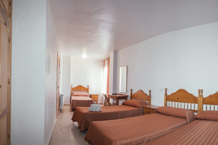 Room 17 of 35