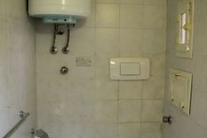 Room 10 of 160