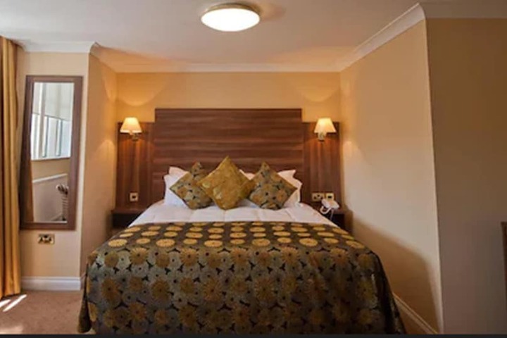 Room 12 of 51