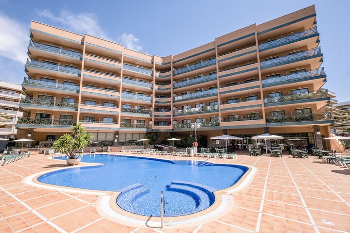 Pool Hotel
